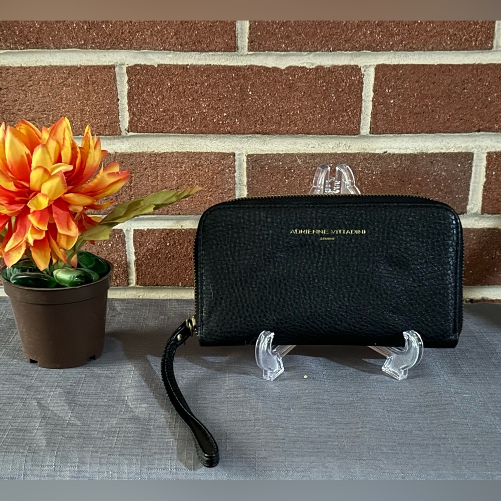 Adrienne Vittadini Black Textured Wristlet